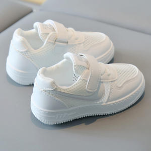 รองเท้ากีฬาเด็กชายและเด็กหญิง เป็นมิตรกับสิ่งแวดล้อม ให้ความอบอุ่น ระบายอากาศได้ดี พื้นรองเท้าทำจากยางนุ่มกันลื่น  วัสดุผ้าด้านบนยืดหยุ่นได้ - Product Image 5