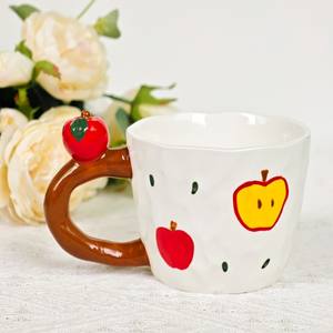 Taza de Café de Cerámica con Diseño Creativo Estilo InS, Color Subesmaltado, Producto Nuevo, Hecha y Pintada a Mano, con Diseño de Manzana para el Hogar - Product Image 5