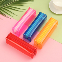 Étui transparent en plastique PVC transparent personnalisé pochette de rangement en gelée mignon sac à crayons multifonctionnel à fermeture éclair