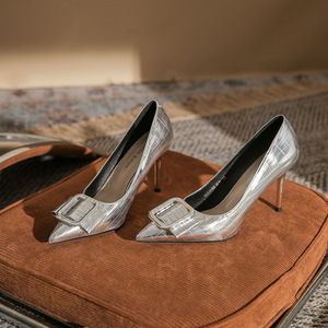 Zapatos de Tacón Alto para Mujer, Modelo 6681-56, con Punta en Pico, Tacón de Aguja, Correa con Hebilla, Diseño a Cuadros, Tendencia de Moda - Product Image 3