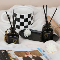 Diffuseur à bâtonnets d'huiles essentielles parfumées longue durée 50 ml pour hôtels, bureaux, salles de bain et décoration d'étagères - Vente en gros