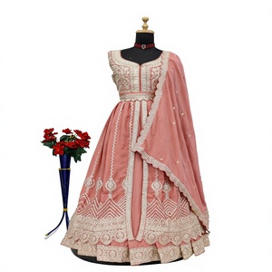 Salwar Kameez pêche pour broderie, longueur ras du sol, tenue de mariage indienne traditionnelle, robe ethnique pour femme, coupe classique, idéal pour les fêtes - Product Image 1