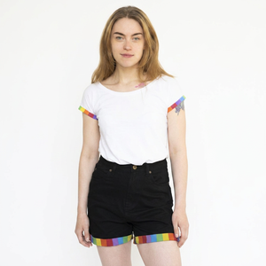 Shorts en jean noir taille haute pour femme avec revers arc-en-ciel, style décontracté d'été, cinq poches, coupe régulière, en toile, Bangladesh - Product Image 3