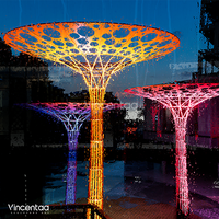 Sculpture d'arbre en métal rouge Vincentaa pour les places commerciales et les espaces publics urbains