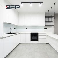 Lemari dapur Modular dapur ukuran kecil MDF Modern pemasok furnitur desain kabinet dapur putih elegan untuk proyek