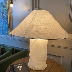 Lampe de table de style nordique, source de lumière LED, base d'ampoule E27, commande par interrupteur, design simple pour chambre à coucher, salon, hôtel, maison d'hôtes - Product Image 2
