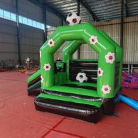 Structure gonflable commerciale personnalisée en PVC sur le thème du football, avec toboggan, pour enfants, location pour fêtes et utilisation en extérieur, avec souffleur d'air GOLDEN ART