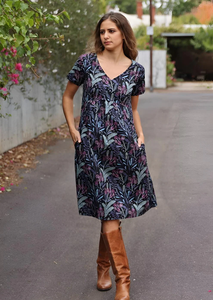 เอตต้าเดรสเดรสแขนสั้นผ้าฝ้ายสำหรับผู้หญิง เหมาะสำหรับเสื้อผ้าประจำวันที่จำเป็น โดดเด่นด้วยผ้าที่ระบายอากาศได้ดีและทันสมัย - Product Image 2