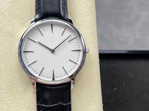 Montre mécanique pour homme avec cadran blanc et bracelet noir - Product Image 3