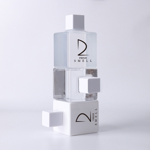 Botella de champú de diseño de lujo, botella de perfume de aceite y pelo cuadrado de 300ml, botellas de champú vacías de plástico con tapa giratoria - Product Image 2