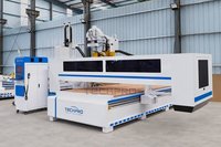 Routeur CNC à trois broches avec changement d'outil automatique et axe horizontal pour la fabrication d'armoires