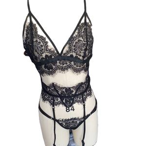 طقم ملابس داخلية مثيرة للنساء من 3 قطع من حمالة صدر دانتيل - Product Image 5