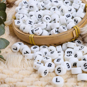 थोक 12mm प्रिंट Bpa मुक्त बेबी <span class=keywords><strong>Teether</strong></span> मनका खाद्य ग्रेड नरम बच्चे को पेश आने वाली शांत क्लिप 12mm चबाना सिलिकॉन पत्र मोती - Product Image 6