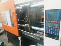 Utilisé 200ton presse Chenhsong machine de moulage par injection machine De Bureau automatique machine de moulage par injection Casque presse à injection machine