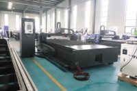 Machine de découpe laser CNC pour métaux avec autofocus, système de contrôle Cypcut, rail de guidage Hiwin, prise en charge PLT/AI, haute efficacité