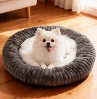 Coussin pour animaux de compagnie en peluche côtelée bicolore, forme donut, nid douillet rond, rembourrage en coton PP, pour chats et chiens d'intérieur, lavable à l'eau, vente en gros