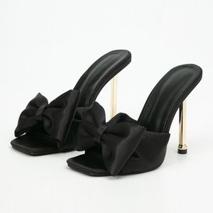 Chaussures à talons en satin avec grand nœud bleu en métal pour femmes - Product Image 4