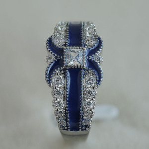 Anillo con Acento de Cristal en Forma de X para Mujer, Tono Plateado, Estilo Minimalista, Accesorio Diario - Product Image 3