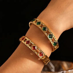 Bracelet boucle en verre Zircon carré en acier inoxydable de style classique en titane plaqué or et alliage de zinc pour cadeau - Product Image 6