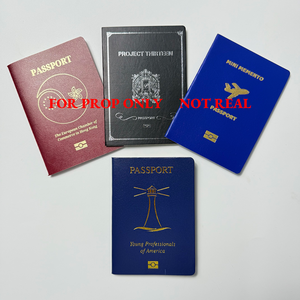 Accesorio de pasaporte para películas Suministro directo de fábrica Personalizado Divertido Pasaporte hecho a medida Cuadernos Papelería para niños - Product Image 1