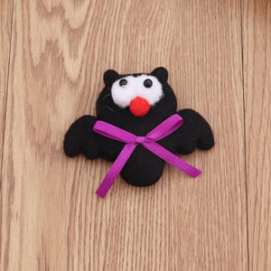 Décorations de fête d'Halloween Broche lumineuse citrouille chauve-souris pour événements de danse et cadeaux de fête Fournitures de vacances de Noël - Product Image 5