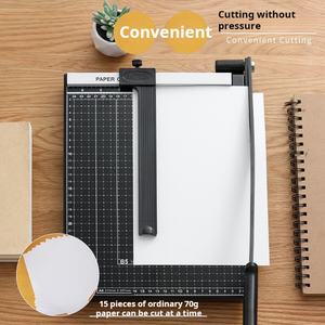 Taglierina Manuale A4 per Carta con Capacità di Taglio di 12 Fogli A4 e Design Ergonomico della Maniglia - Product Image 4
