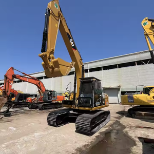 Excavatrice d'occasion Caterpillar 320D2L d'occasion pour la construction de mines avec moteur central en stock - Product Image 2