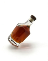 Vente en gros de bouteilles en verre pour vodka et whisky de haute qualité, personnalisées, 500 ml/700 ml/750 ml, avec bouchon