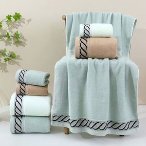 Ensemble de serviettes de luxe blanches pour la maison, serviettes de visage, de main et de cheveux pour hôtel, serviettes de bain 100% coton, vente en gros pour le sport - Product Image 1