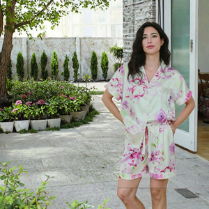 Conjunto de Pijama de Satén Floral para Mujer, Manga Corta, Ropa de Dormir de Verano, Cuello en V, Pantalones Cortos - Product Image 3