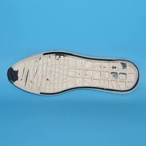 Suelas de Goma Antideslizantes para Zapatos Casuales de Hombre, Ligeras y Flexibles, Personalizables Directamente de Fábrica - Product Image 4