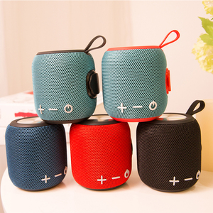 Fm190 Hi-Fi Surround Stereo Bt Loa Mạnh Mẽ Ngoài Trời Di Động Thể Thao Hệ Thống Âm Thanh Cho Điện Thoại Di Động Sử Dụng Điện Tử Tiện Ích - Product Image 1