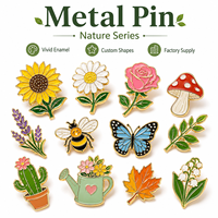 Broche personnalisée en émail, motifs fleurs, papillons, abeilles, feuilles, champignons, plantes, nature, fabrication en usine, OEM, vente en gros, épingles métalliques