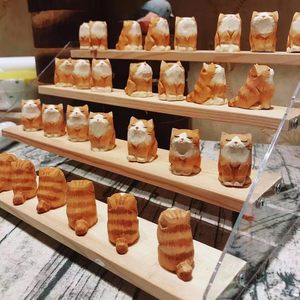 Regali a Tema Gatto, Statuetta in Miniatura di Gatto Tabby, Piccola Scultura in Legno Intagliata a Mano per Decorazione Casa - Product Image 6