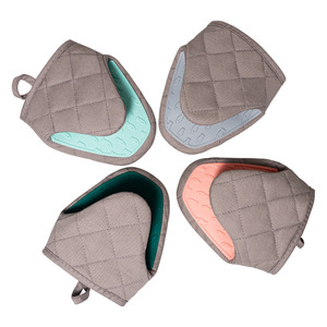 Gants de four gris en coton épais isolant thermiquement pour utilisation au four - Product Image 3