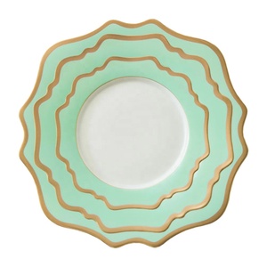 Nouvel Arrivage en Gros : Service de Vaisselle en Porcelaine Fine avec Bord Doré, Assiettes de Dîner Motif Tournesol pour Mariages et Fêtes - Product Image 4