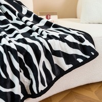 Couverture Polaire Douce 100% Polyester Personnalisée en Gros, Écologique, à Imprimé Floral Uni, en Flanelle, Toutes Saisons, pour Chambre et Canapé