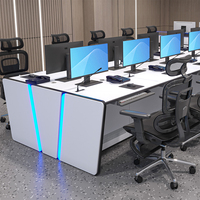 Console de communication d'urgence compacte avec double support pour casque pour les centres d'appel 911 et les centres de sécurité publique