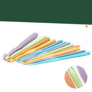 Juego de agujas de ganchillo largas al por mayor, <span class=keywords><strong>gancho</strong></span> de ganchillo de colores con mango ABS, herramientas de tejido de hilo DIY <span class=keywords><strong>para</strong></span> tejer mantas - Product Image 3