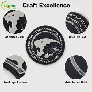 Patch en caoutchouc PVC personnalisé à effet 3D puissant, patchs souples en silicone pour vêtements d'extérieur - Product Image 3
