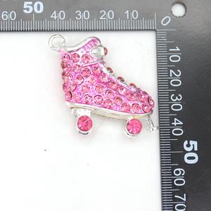 Liontin Sepatu Roda Kristal Berlian Imitasi 3D Kualitas Tinggi - Product Image 3