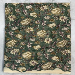 Tela Suave con Estampado Floral de Jaipur, Estilo Adorable, Material de Costura por Yarda, Precio al por Mayor Disponible - Product Image 1