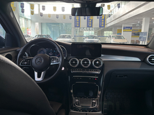 Mercedes-Benz <span class=keywords><strong>GLC</strong></span> SUV de Segunda Mano a Bajo <span class=keywords><strong>Precio</strong></span>, con Motor Turbo a Gasolina Asientos de Cuero Izquierdos Modelo <span class=keywords><strong>2022</strong></span>. Excelente estado - Product Image 6