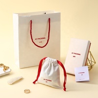 Boîte à bijoux en papier personnalisée A1 pour l'image de marque et l'identité de la boutique, faible MOQ, emballage cadeau en carton avec couvercle et base