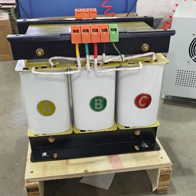 60 Hz 690V/415V 15kVA Isolation Power Transformer for Elevator & Instrument Use, 30-200kVA