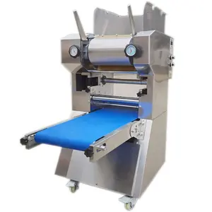 Machine automatique de fabrication de pâtes à nouilles fraîches