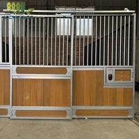Fabricant de panneaux pour écuries de chevaux, cloisons personnalisées pour écuries de chevaux pour les applications agricoles, de ranch et équestres