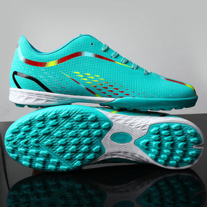 Crampons <span class=keywords><strong>de</strong></span> football pour hommes professionnels chaussures <span class=keywords><strong>de</strong></span> sport en gazon nouveau Design avec semelle intérieure en PU bottes pour enfants bon marché pour garçons/filles toutes les saisons - Product Image 4