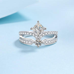 Оптовое предложение: высококачественное обручальное кольцо из стерлингового серебра с муассанитом D-цвета, 1,3 карата, в винтажной оправе с родиевым покрытием, квадратная корона, фиксация бриллиантов вставками. - Product Image 3