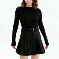 Jupe plissée mini noire taille haute pour femme, double boutonnage, ceinturée, poches asymétriques, coupe trapèze, formelle, respirante, été